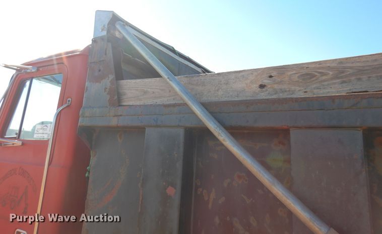 image for item DF0104 1993 Mack CH613  dump truck