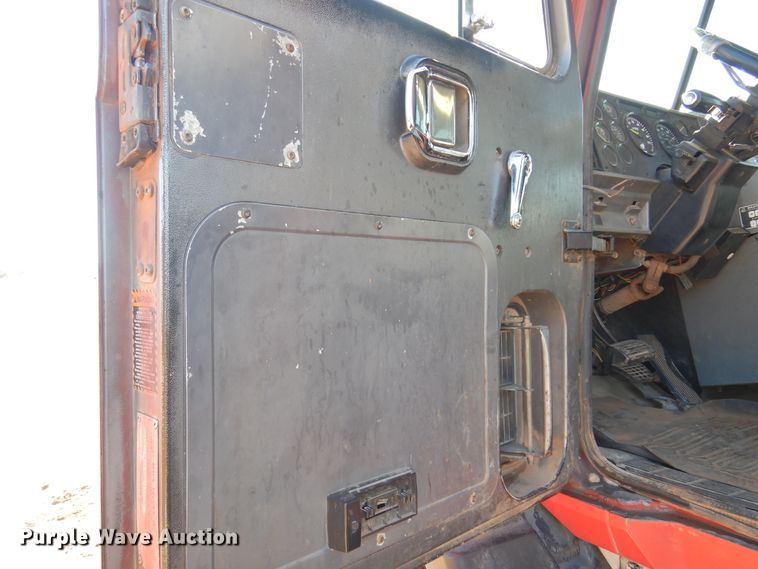 image for item DF0104 1993 Mack CH613  dump truck