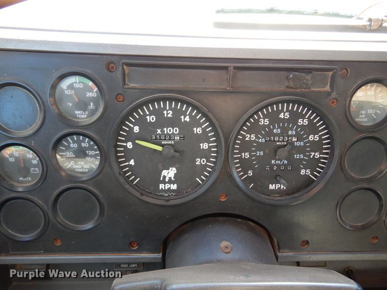 image for item DF0104 1993 Mack CH613  dump truck