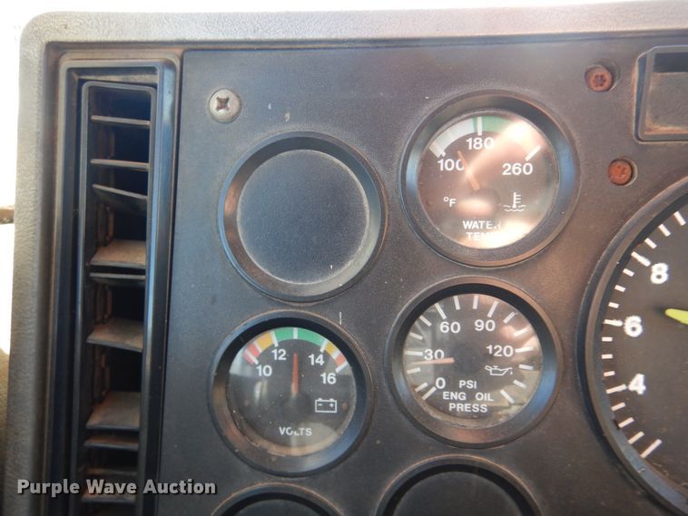 image for item DF0104 1993 Mack CH613  dump truck