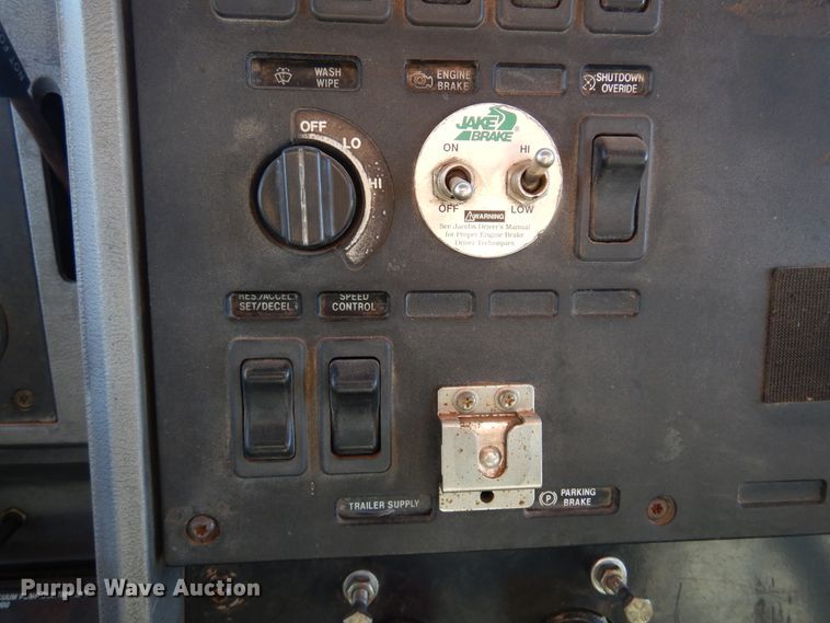 image for item DF0104 1993 Mack CH613  dump truck