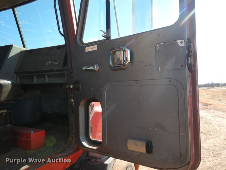 image for item DF0104 1993 Mack CH613  dump truck