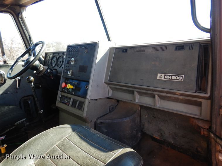 image for item DF0104 1993 Mack CH613  dump truck