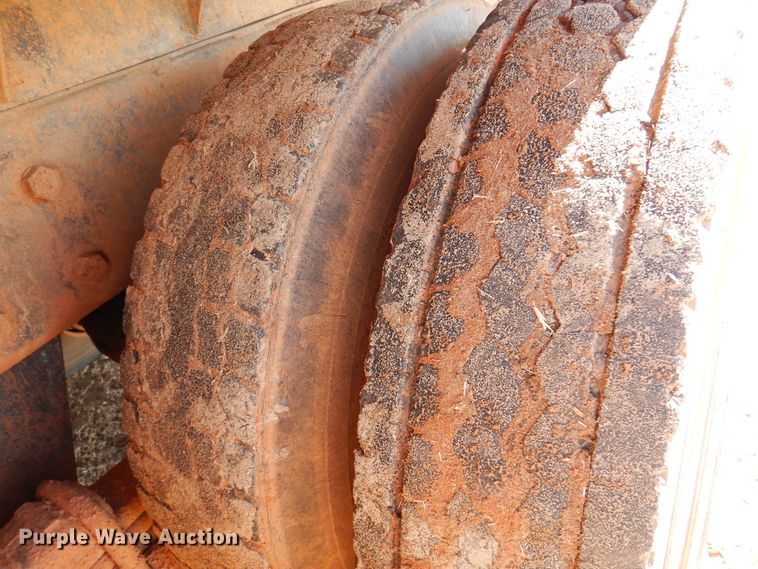 image for item DF0104 1993 Mack CH613  dump truck