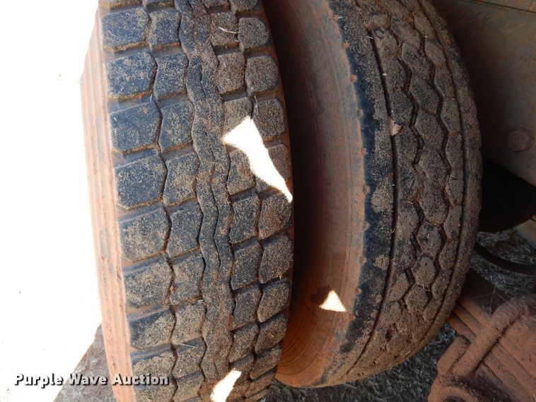 image for item DF0104 1993 Mack CH613  dump truck