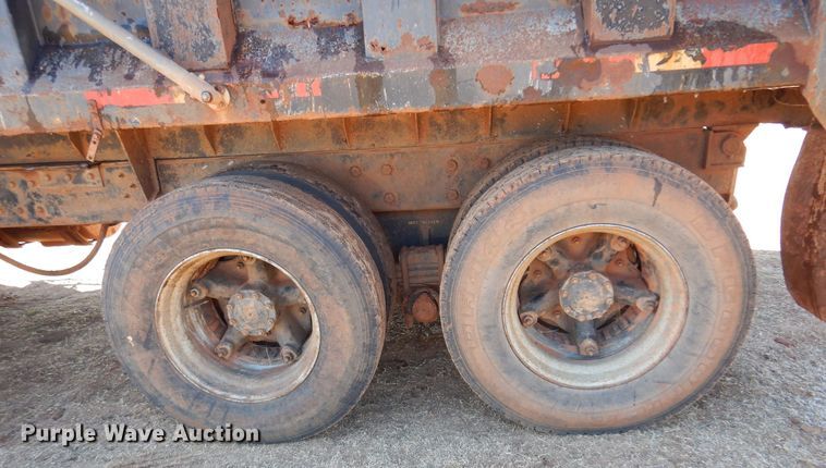 image for item DF0104 1993 Mack CH613  dump truck
