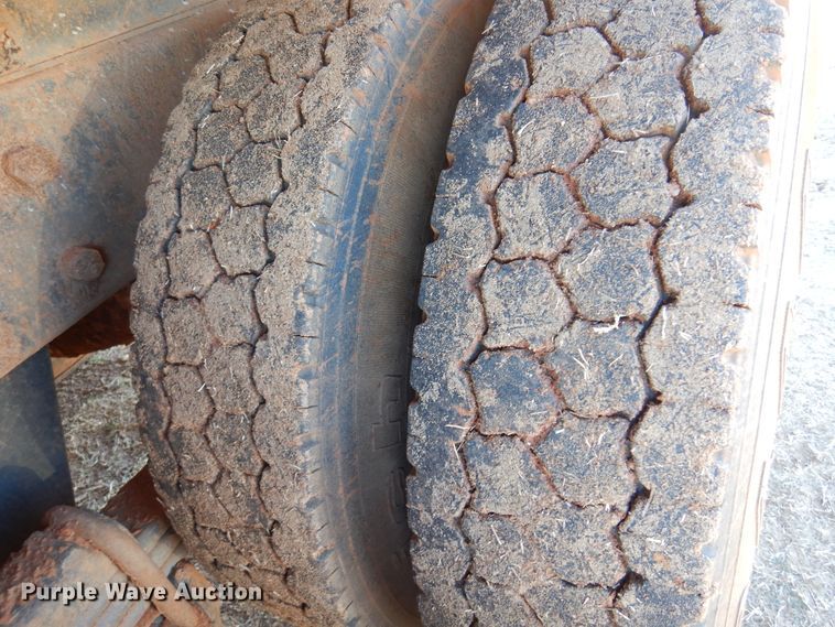 image for item DF0104 1993 Mack CH613  dump truck