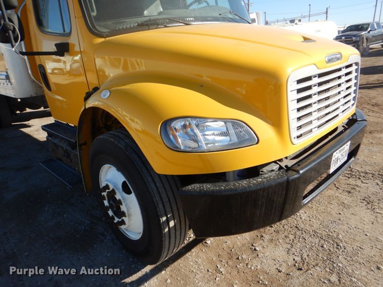 image for item DH7333 2014 Freightliner M2 106  box truck