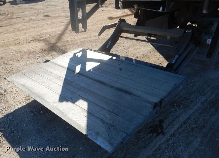 image for item DH7333 2014 Freightliner M2 106  box truck