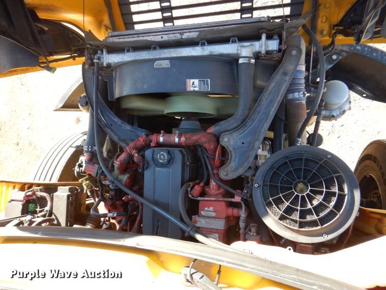 image for item DH7333 2014 Freightliner M2 106  box truck