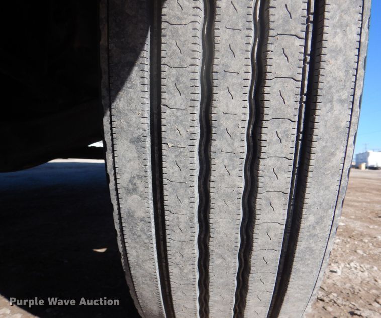 image for item DH7333 2014 Freightliner M2 106  box truck