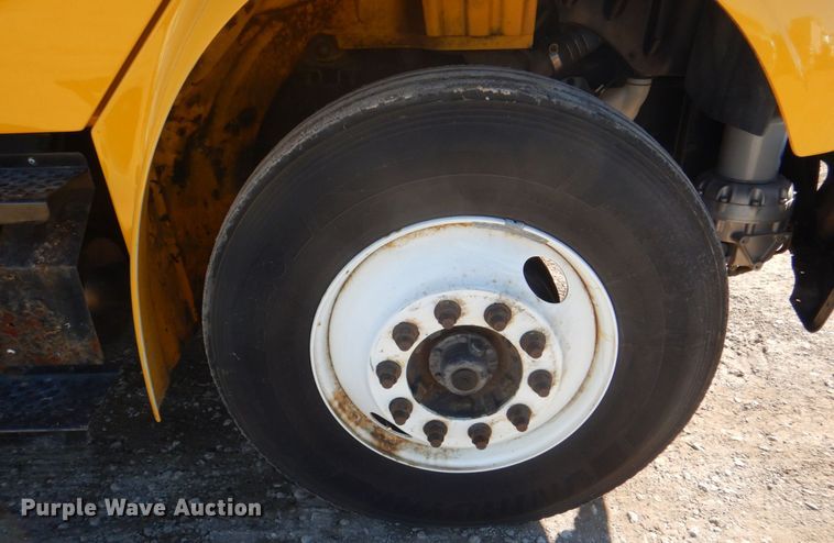 image for item DH7333 2014 Freightliner M2 106  box truck