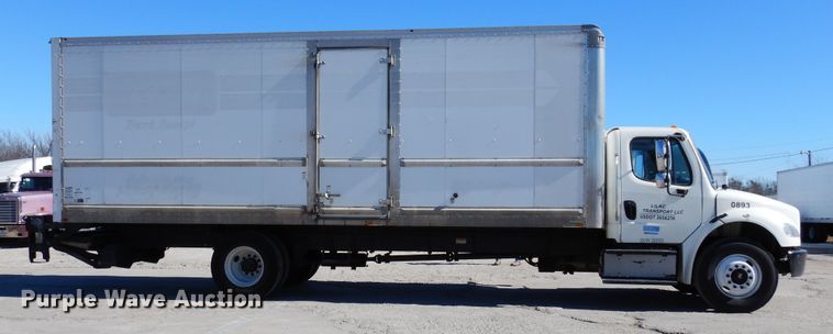 image for item DH7335 2015 Freightliner M2 106  box truck
