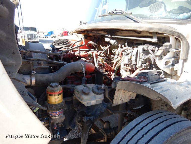 image for item DH7335 2015 Freightliner M2 106  box truck