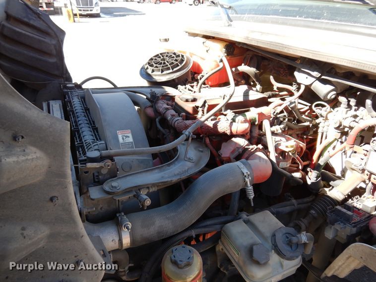 image for item DH7335 2015 Freightliner M2 106  box truck