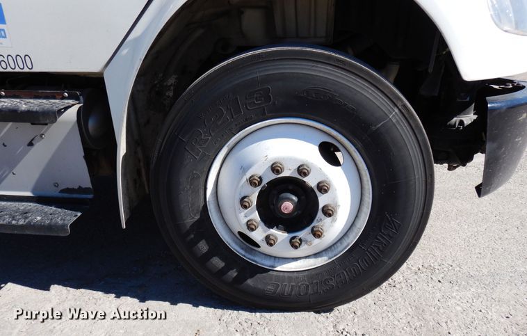 image for item DH7335 2015 Freightliner M2 106  box truck