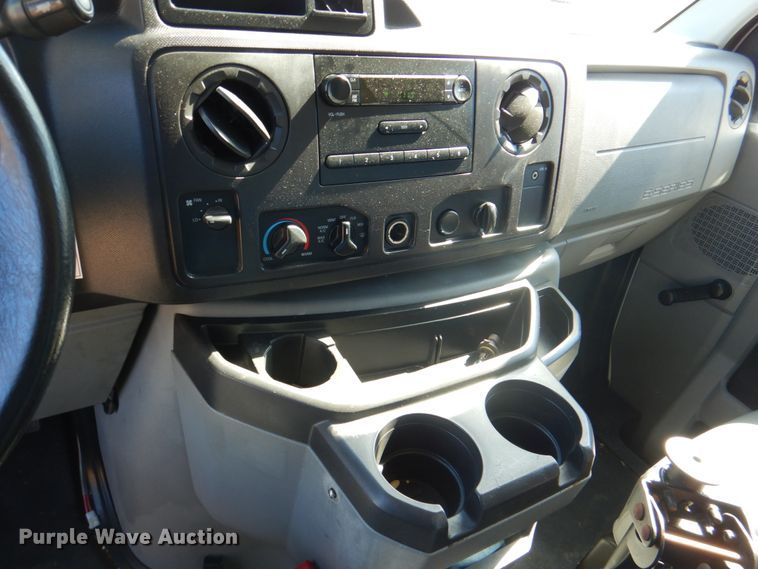 image for item DH7337 2012 Ford E450 Super Duty  box truck