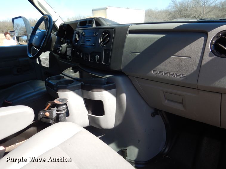 image for item DH7337 2012 Ford E450 Super Duty  box truck