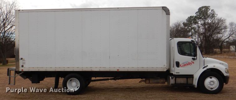 image for item DH7339 2006 Freightliner Business Class M2 106  box truck