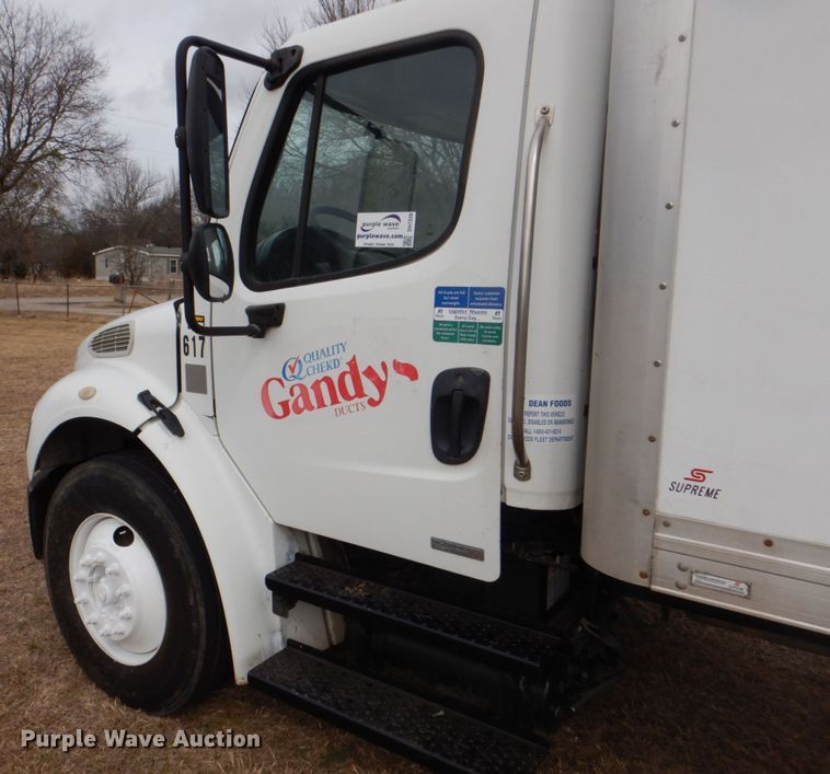 image for item DH7339 2006 Freightliner Business Class M2 106  box truck