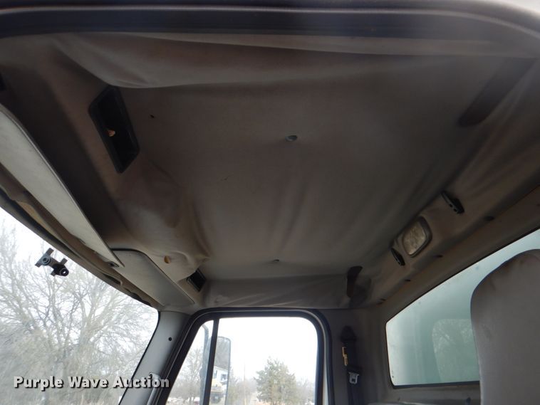 image for item DH7339 2006 Freightliner Business Class M2 106  box truck