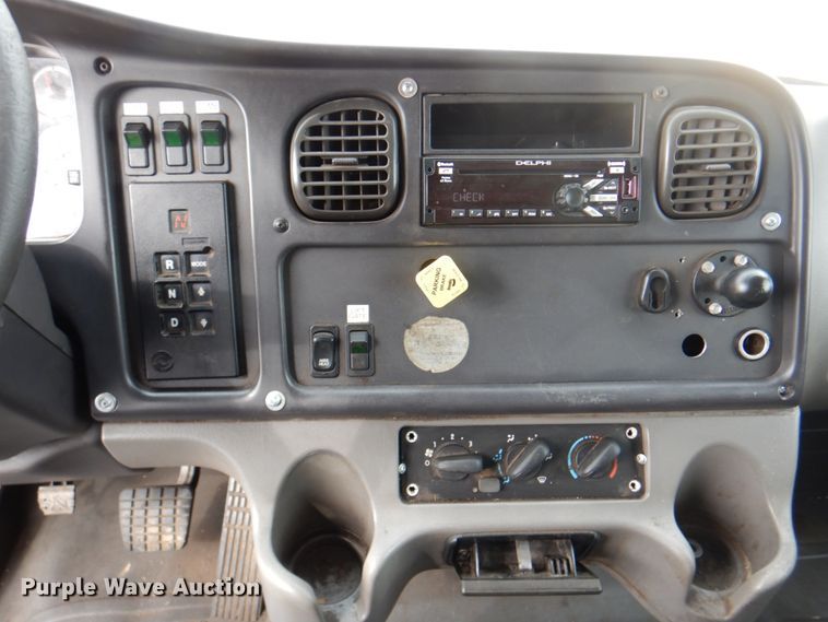 image for item DH7339 2006 Freightliner Business Class M2 106  box truck