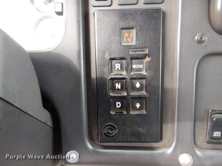 image for item DH7339 2006 Freightliner Business Class M2 106  box truck