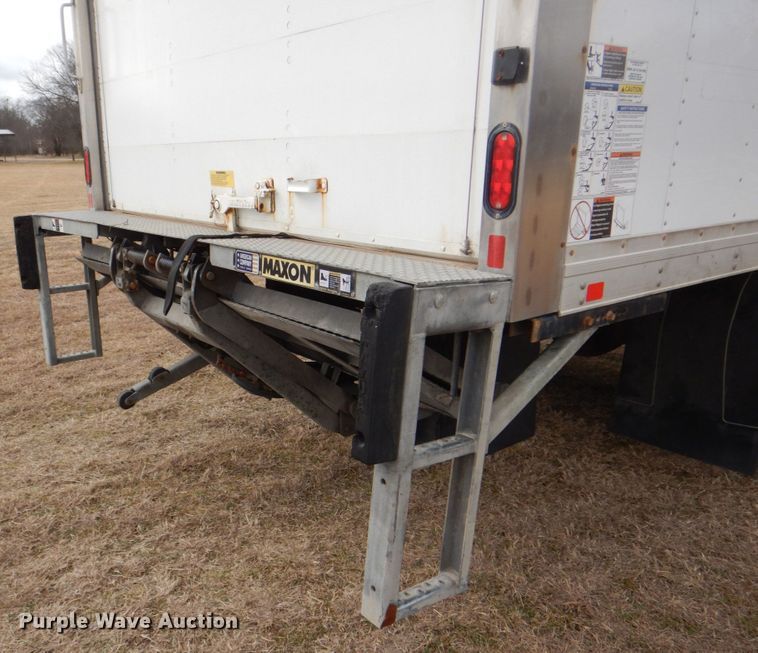 image for item DH7339 2006 Freightliner Business Class M2 106  box truck