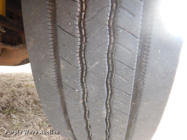 image for item DH7339 2006 Freightliner Business Class M2 106  box truck