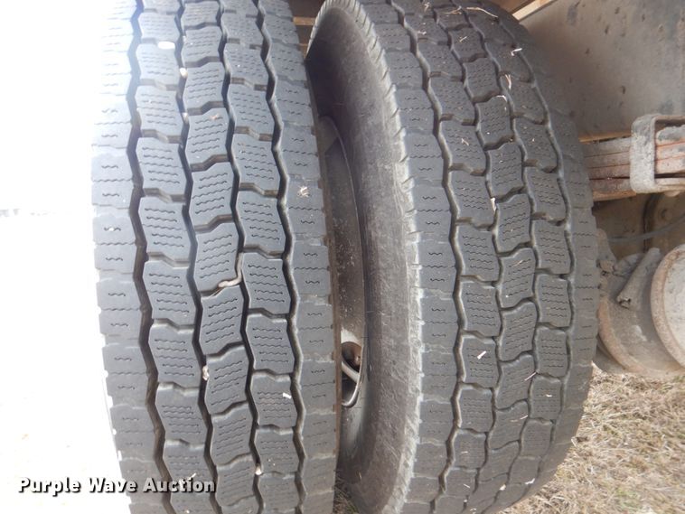 image for item DH7339 2006 Freightliner Business Class M2 106  box truck