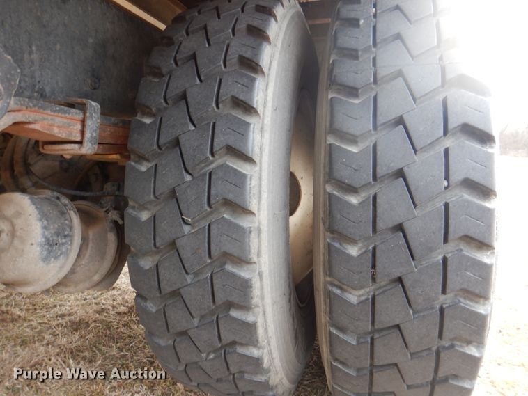 image for item DH7339 2006 Freightliner Business Class M2 106  box truck