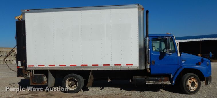 image for item DI8640 2000 Freightliner FL60  box truck
