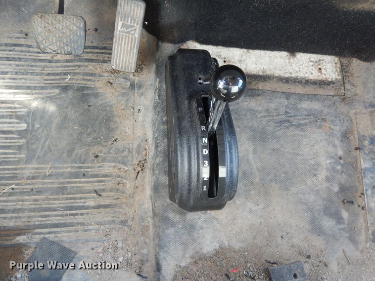 image for item DI8640 2000 Freightliner FL60  box truck