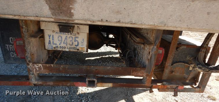 image for item DI8640 2000 Freightliner FL60  box truck