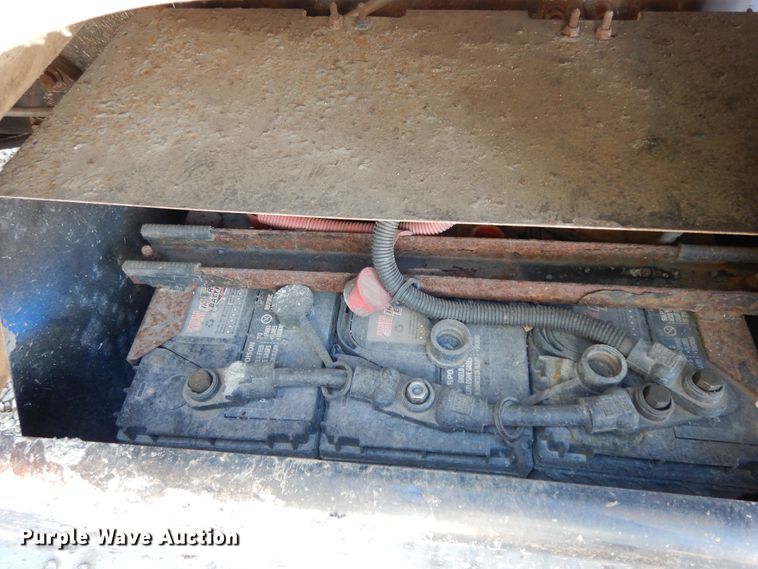 image for item DI8640 2000 Freightliner FL60  box truck