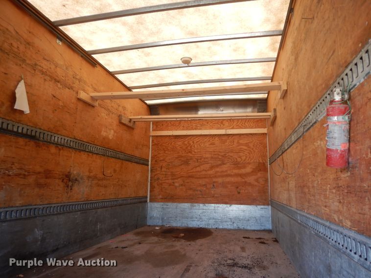 image for item DI8640 2000 Freightliner FL60  box truck