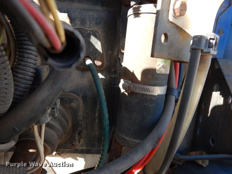 image for item DI8640 2000 Freightliner FL60  box truck