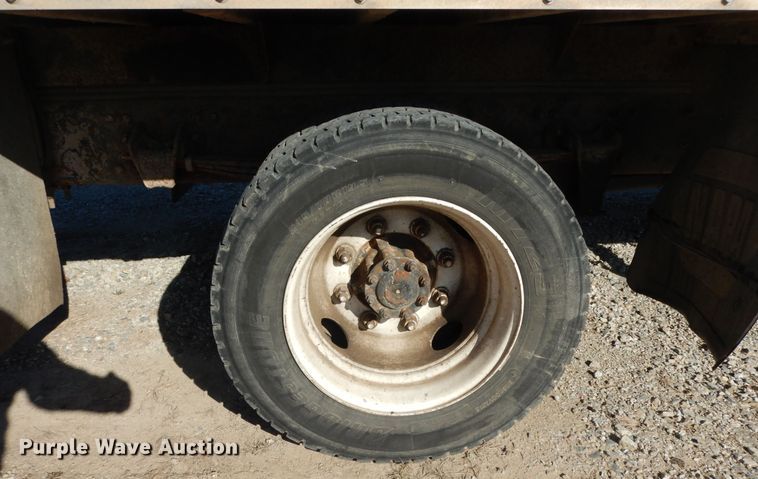 image for item DI8640 2000 Freightliner FL60  box truck