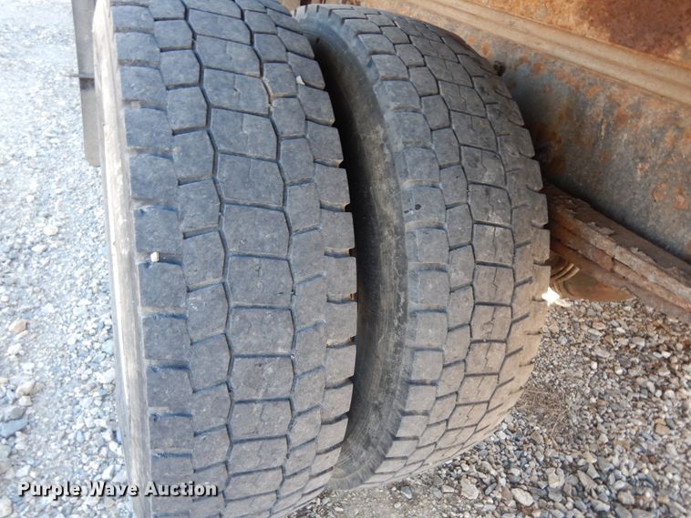 image for item DI8640 2000 Freightliner FL60  box truck