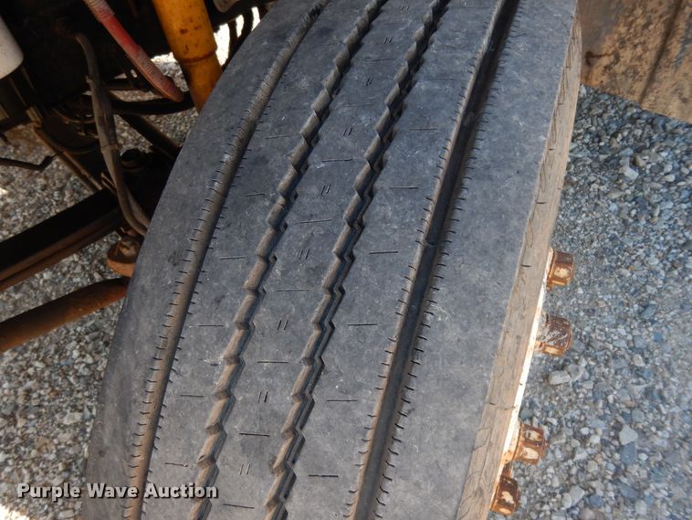 image for item DI8640 2000 Freightliner FL60  box truck