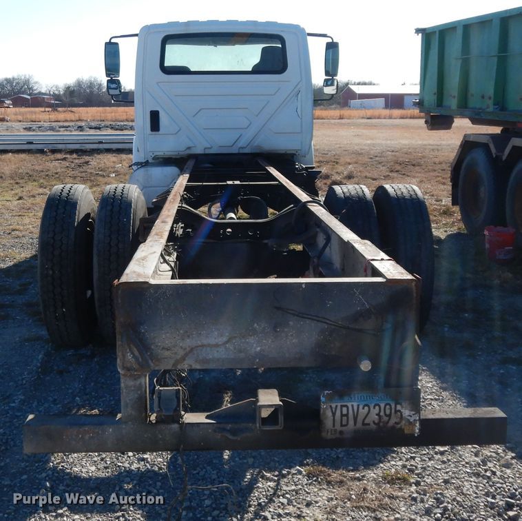 image for item DI8641 2011 International 4300 SBA  truck cab and chassis