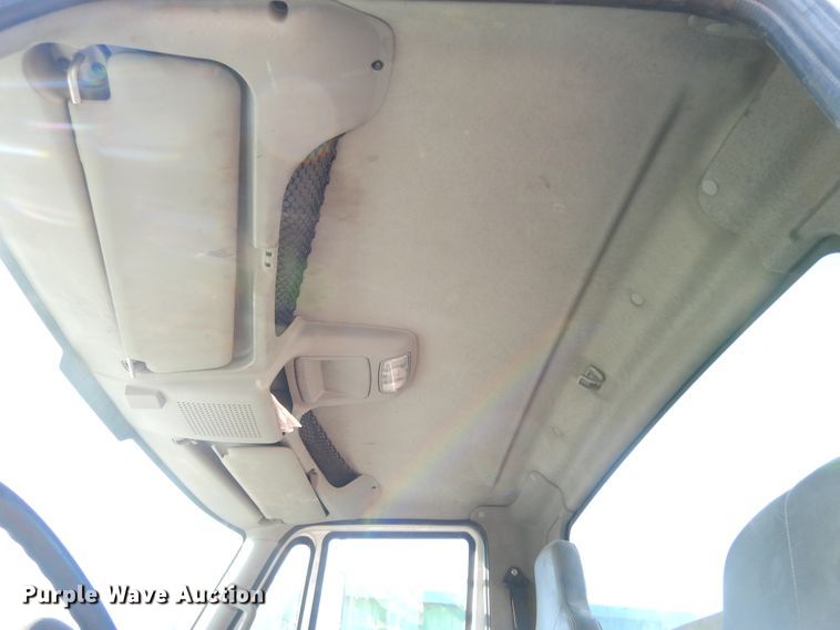 image for item DI8641 2011 International 4300 SBA  truck cab and chassis