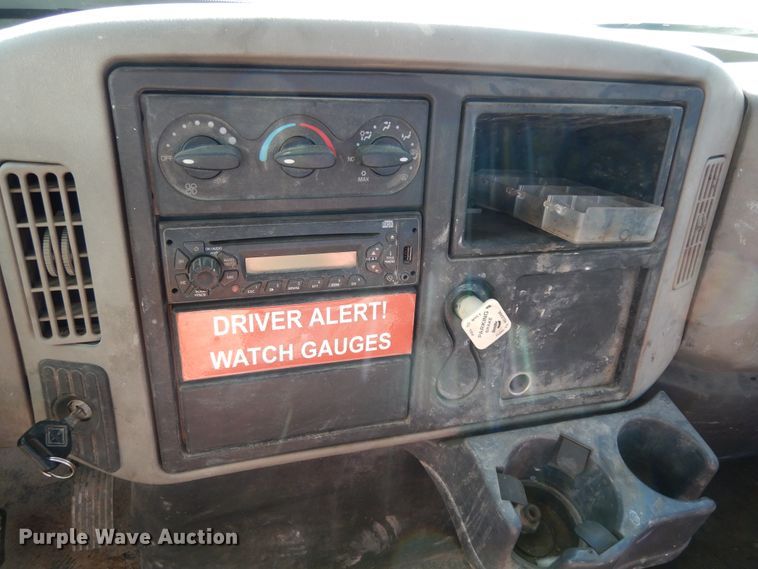 image for item DI8641 2011 International 4300 SBA  truck cab and chassis