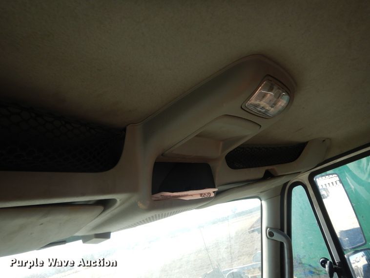 image for item DI8641 2011 International 4300 SBA  truck cab and chassis