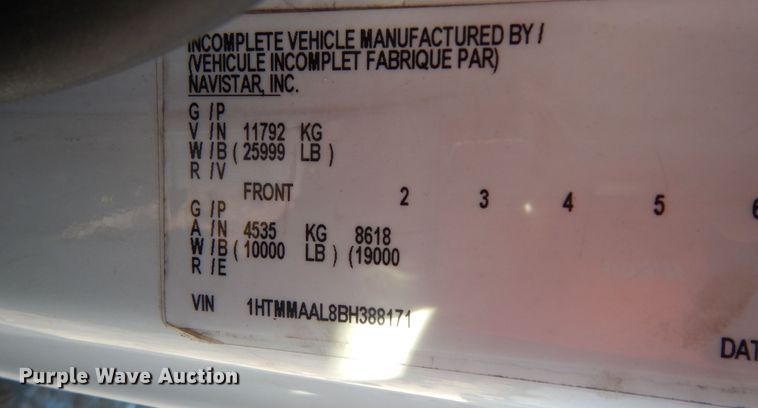 image for item DI8641 2011 International 4300 SBA  truck cab and chassis