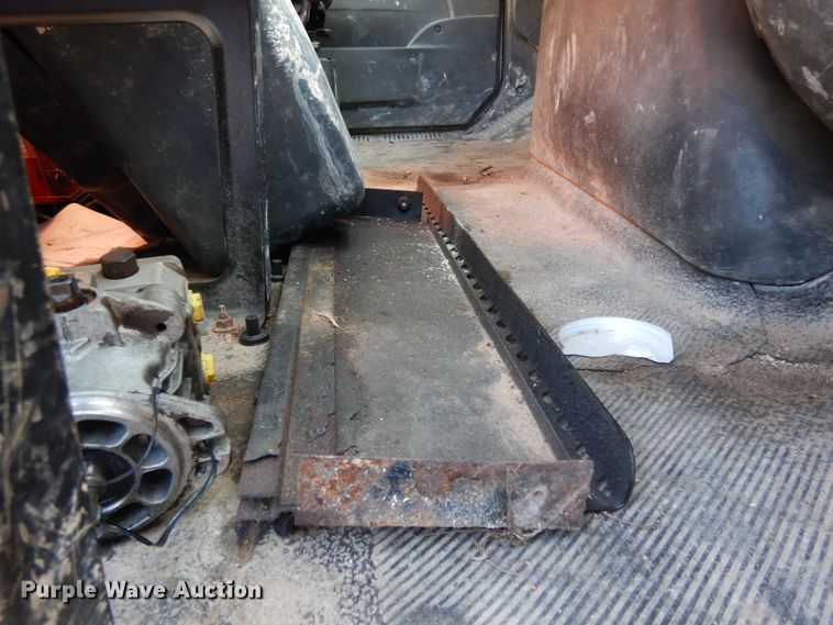 image for item DI8641 2011 International 4300 SBA  truck cab and chassis