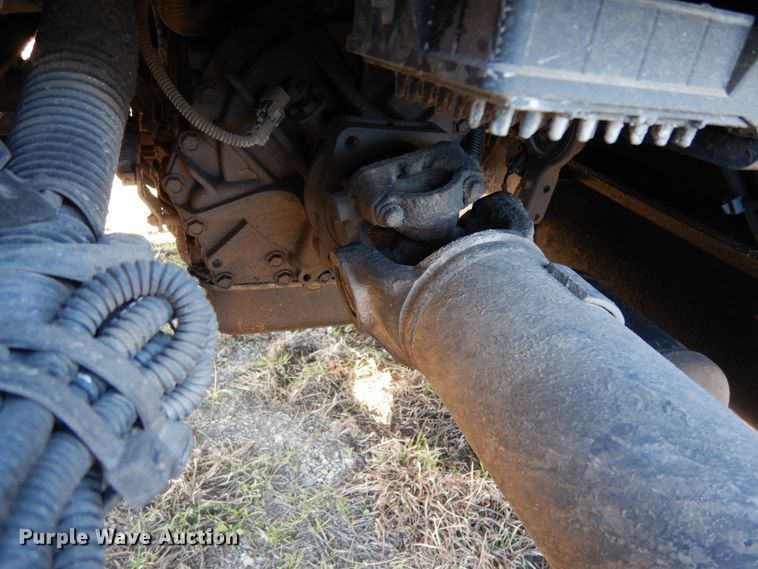 image for item DI8641 2011 International 4300 SBA  truck cab and chassis