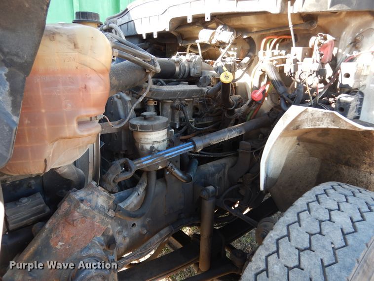 image for item DI8641 2011 International 4300 SBA  truck cab and chassis