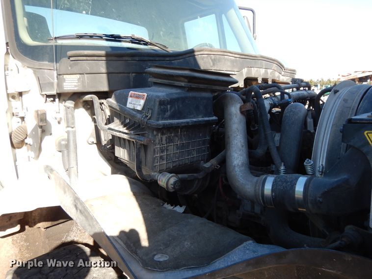 image for item DI8641 2011 International 4300 SBA  truck cab and chassis