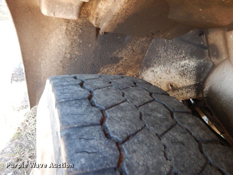 image for item DI8641 2011 International 4300 SBA  truck cab and chassis